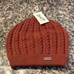 NWT Duluth Trading Co. Cable Knit Beanie